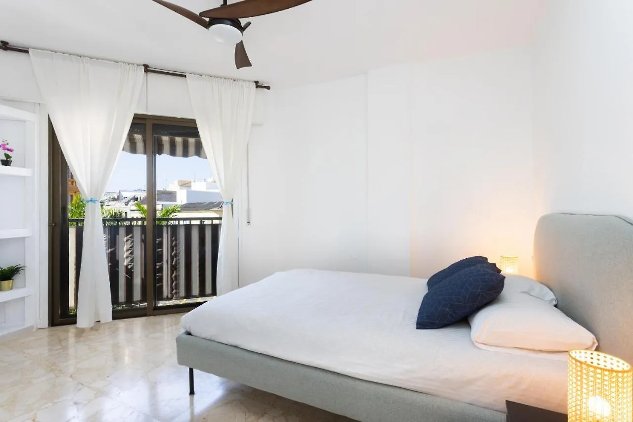 Home2Book Trendy & Centric Apartment Santa Cruz Spain